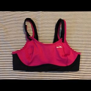 Brooks moving comfort sports bra